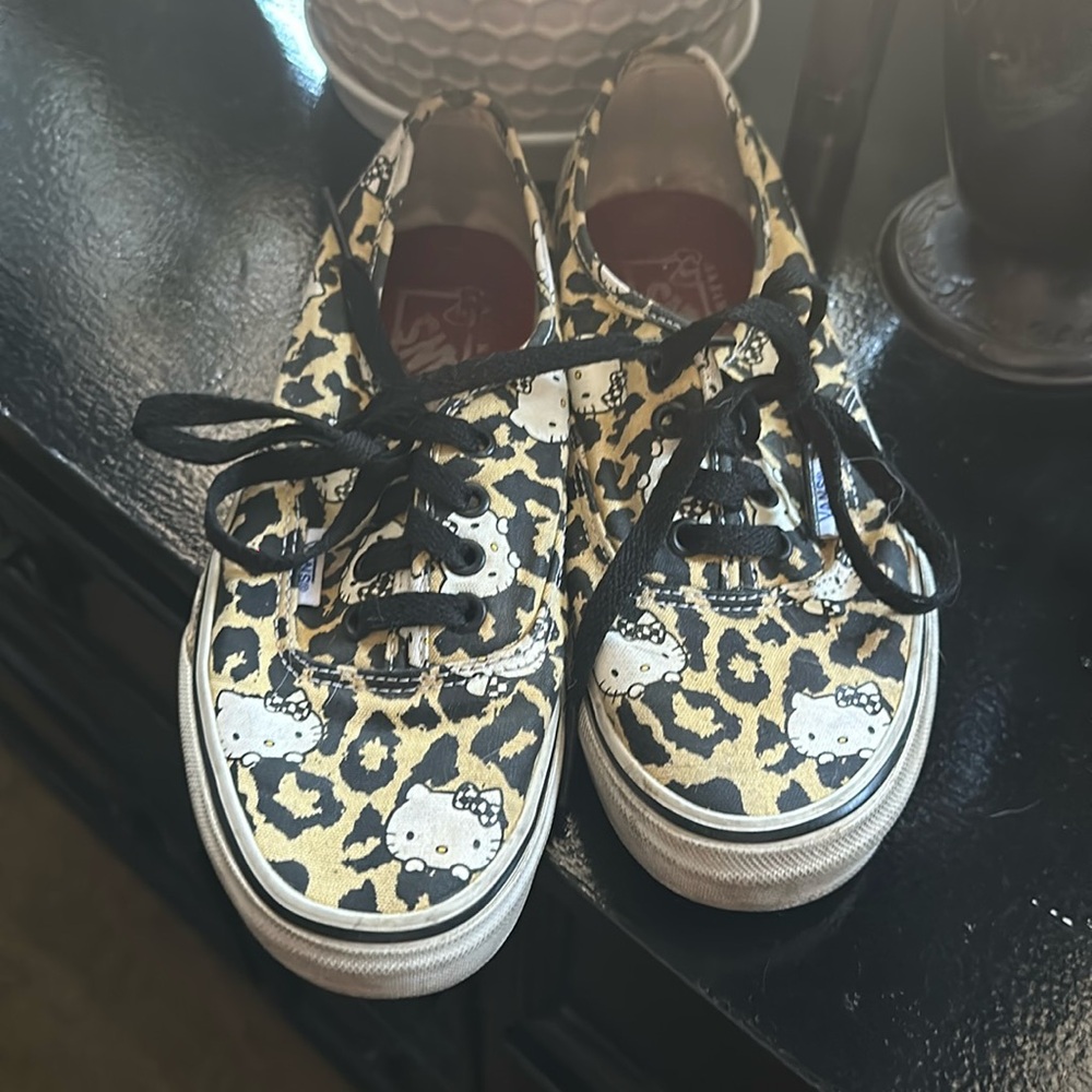 2014 hello kitty x vans